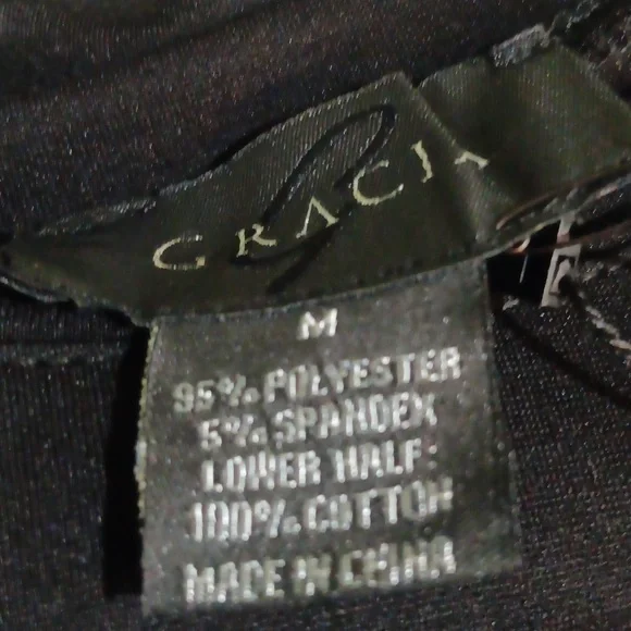 GRACIA. BLACK TEE SHIRT TOP W/ ATTACHED HIGH/LOW TRAIN SIZE M. - Picture 11 of 12